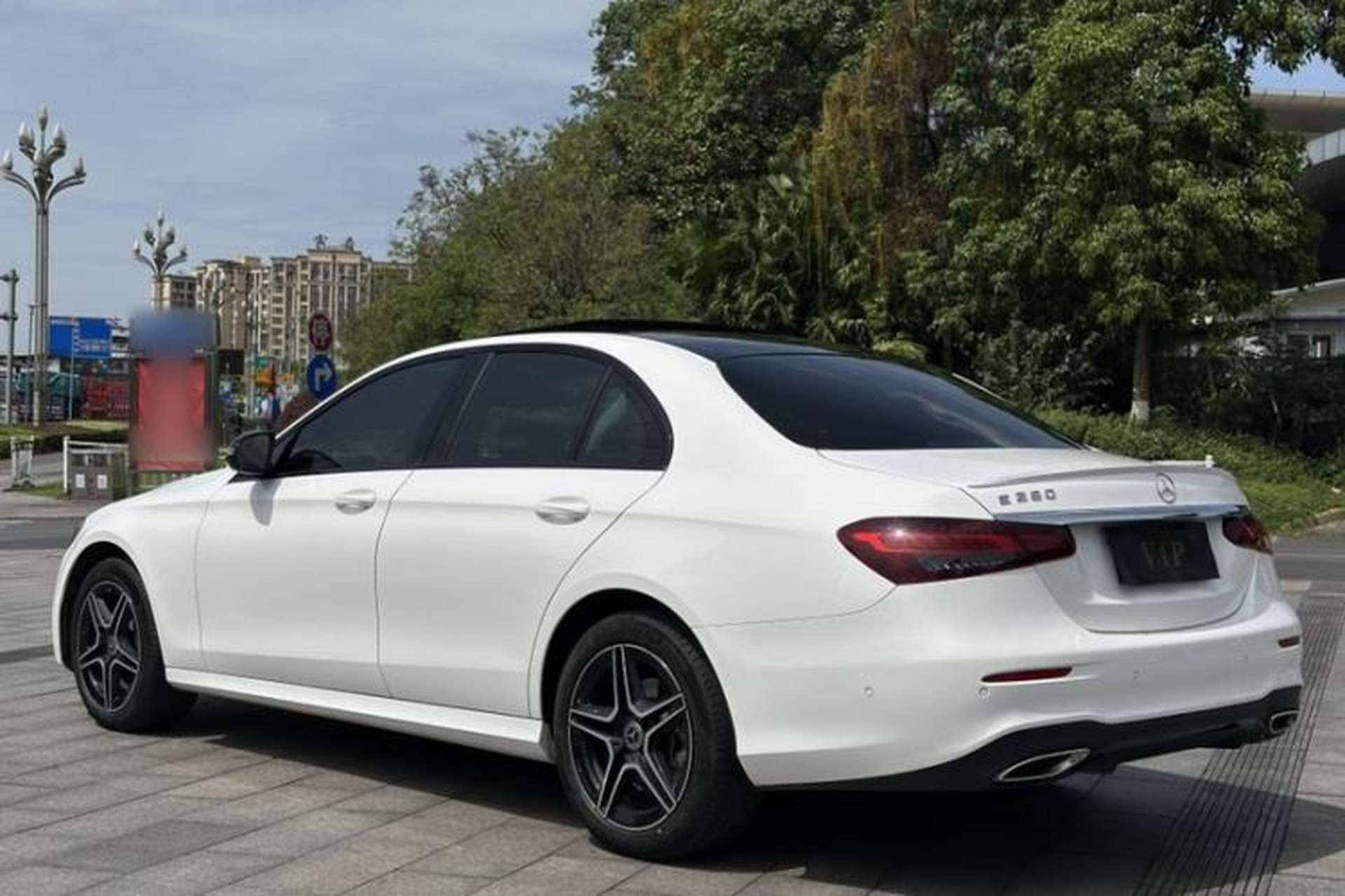 Used Mercedes-Benz E-Class 2023 E 260 Stylish Sports Edition Exterior 3