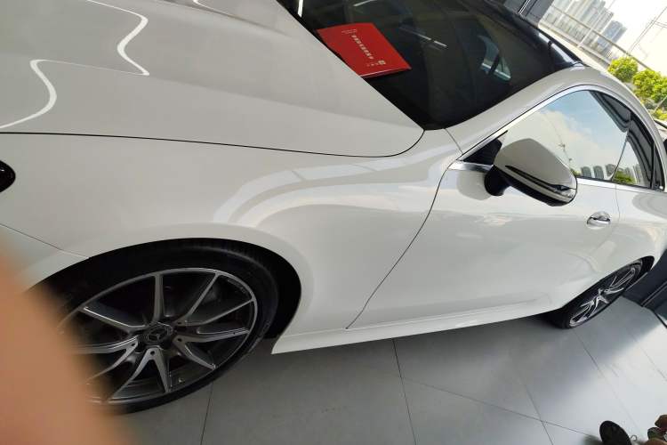 Used Mercedes-Benz E-Class 2023 E 260 Coupe Exterior 3