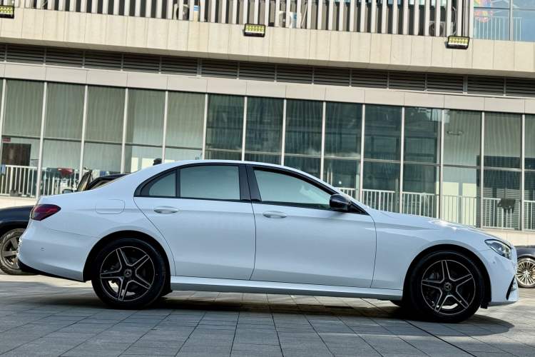 Used Mercedes-Benz E-Class 2023 E 260 Stylish Sports Edition Exterior 3