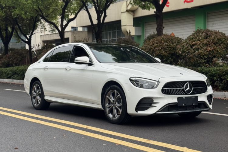 Used Mercedes-Benz E-Class 2023 Restyled E 300 L Sporty and Stylish Edition Exterior 4