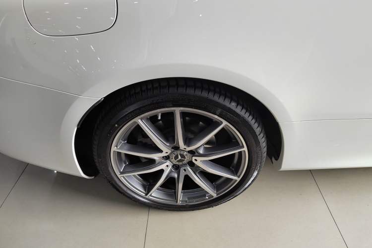 Used Mercedes-Benz E-Class 2023 Restyled E 260 Convertible Coupe Exterior 4