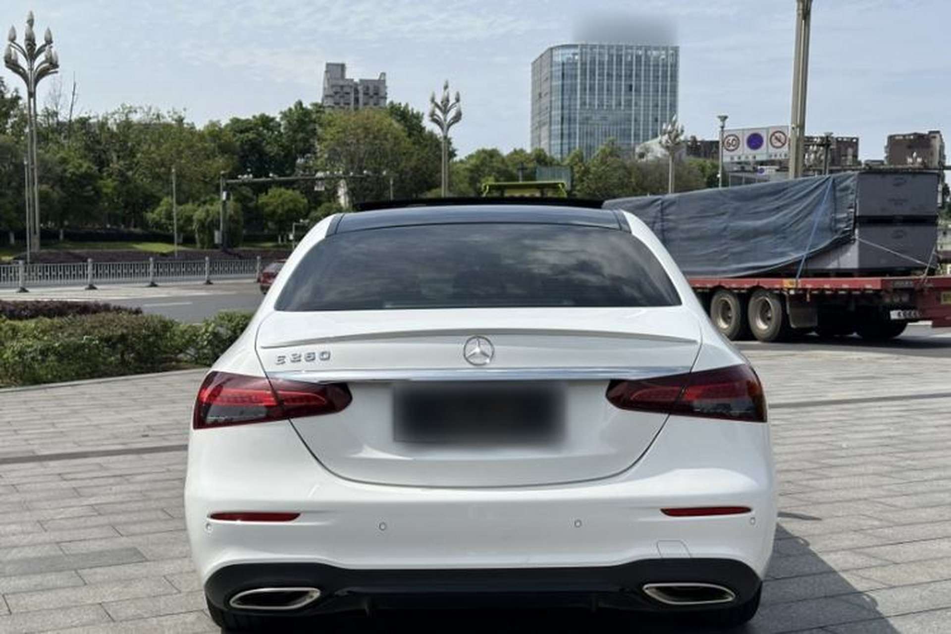 Used Mercedes-Benz E-Class 2023 E 260 Stylish Sports Edition Exterior 4