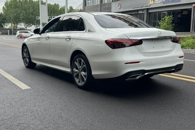 Used Mercedes-Benz E-Class 2023 Restyled E 300 L Sporty and Stylish Edition Exterior 5