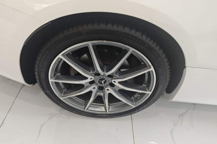 Used Mercedes-Benz E-Class 2023 E 260 Coupe Exterior 5