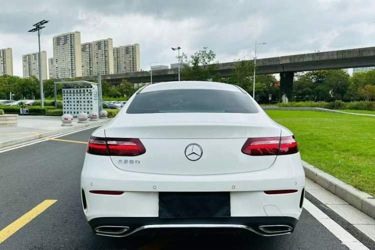 Used Mercedes-Benz E-Class 2023-Year Restyled E 260 Coupe Exterior 5
