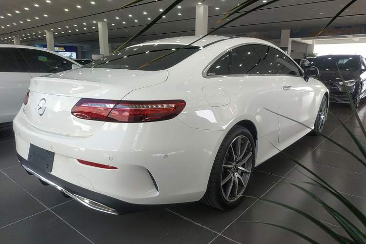 Used Mercedes-Benz E-Class 2023-Year Restyled E 260 Coupe Exterior 5