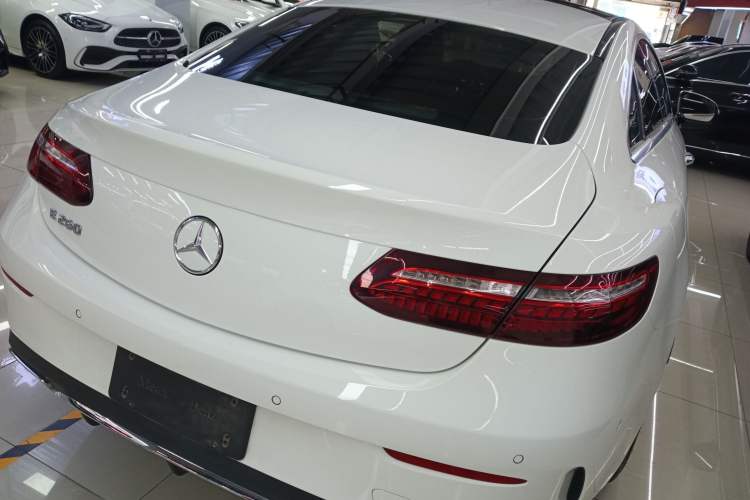 Used Mercedes-Benz E-Class 2023-Year Restyled E 260 Coupe Exterior 6
