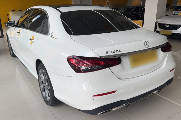 Used Mercedes-Benz E-Class 2023 Restyled E 300 L Sport Luxury Edition Exterior 6