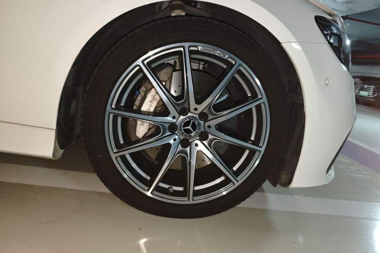 Used Mercedes-Benz E-Class 2023-Year Restyled E 300 Coupe Exterior 7