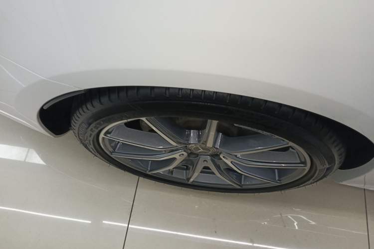 Used Mercedes-Benz E-Class 2023-Year Restyled E 260 Coupe Exterior 8