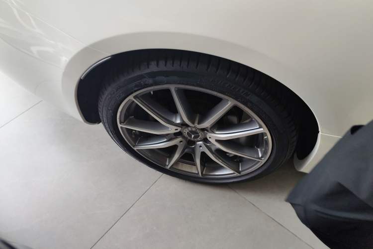 Used Mercedes-Benz E-Class 2023 E 260 Coupe Exterior 8
