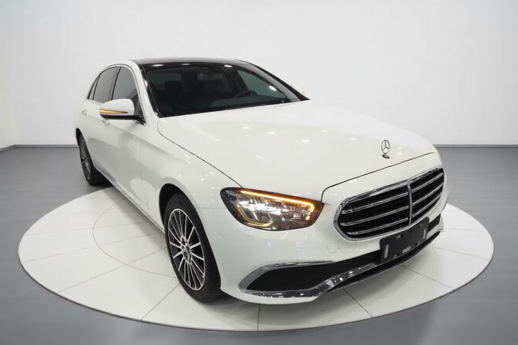Used Mercedes-Benz E-Class 2023 E 260 L Front Right 45 Deg