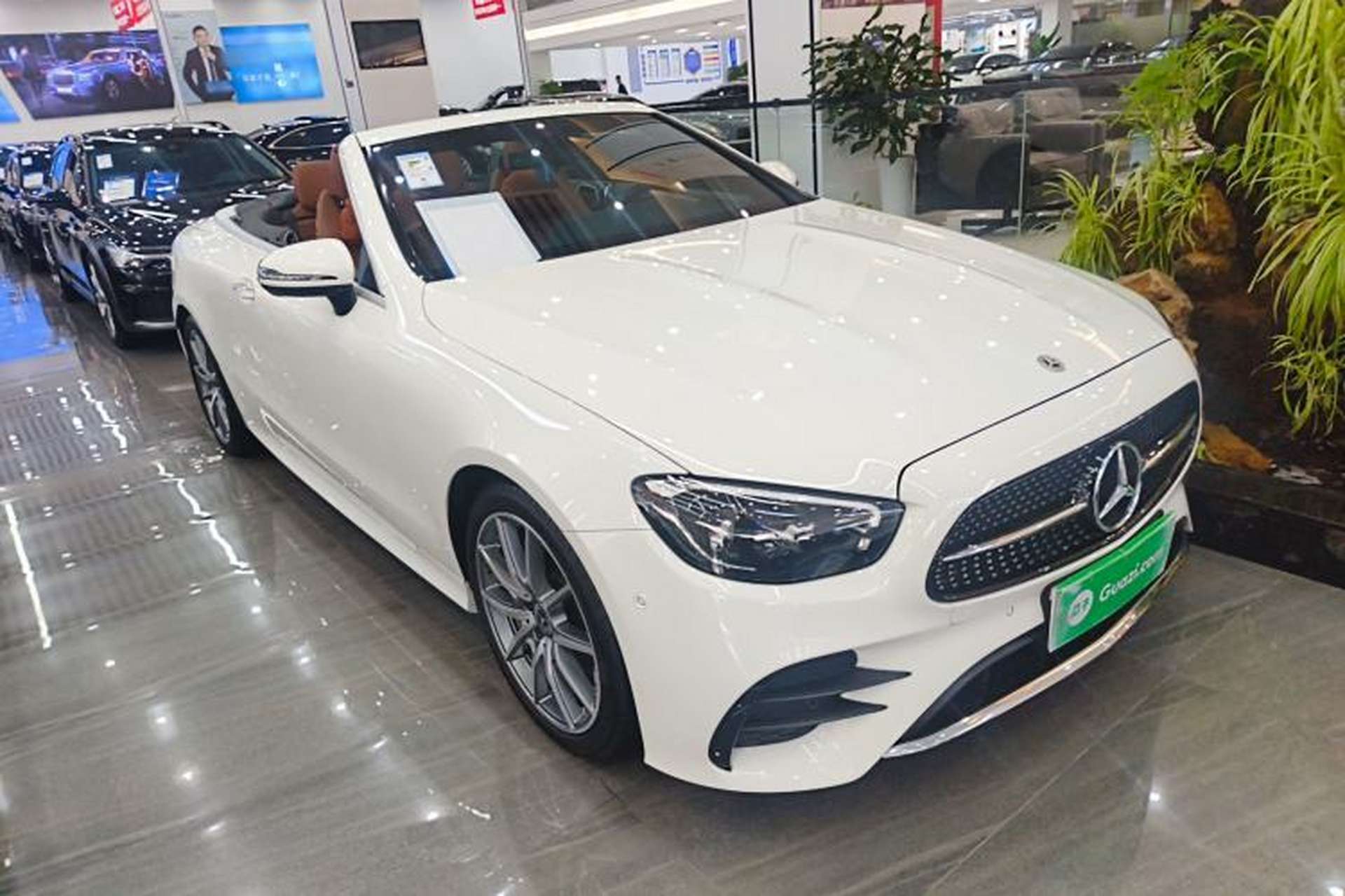 Used Mercedes-Benz E-Class 2023 E 260 Convertible Coupe Front Right 45 Deg