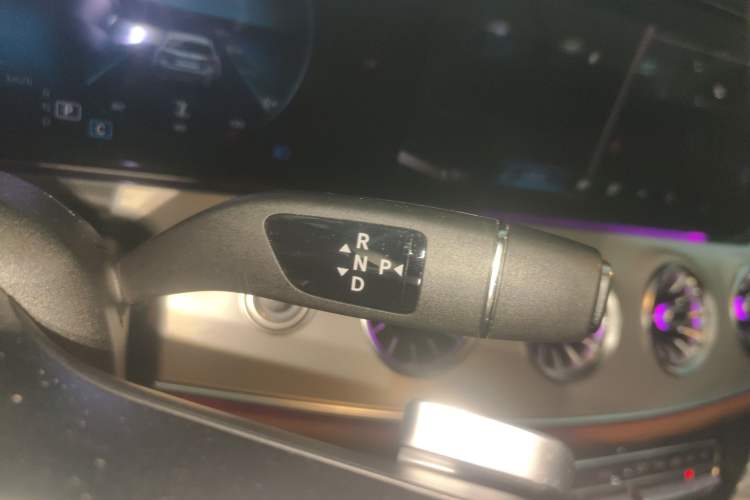Used Mercedes-Benz E-Class 2023 E 260 Coupe Gear Lever