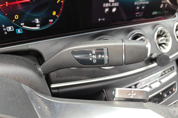 Used Mercedes-Benz E-Class 2023 E 260 Coupe Gear Lever