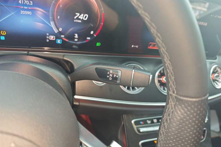 Used Mercedes-Benz E-Class 2023 E 260 Coupe Gear Lever