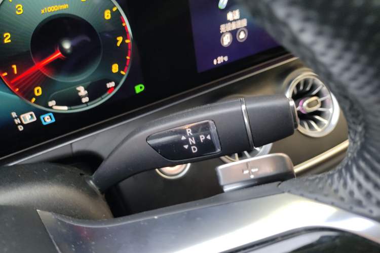 Used Mercedes-Benz E-Class 2023 E 300 Coupe Gear Lever