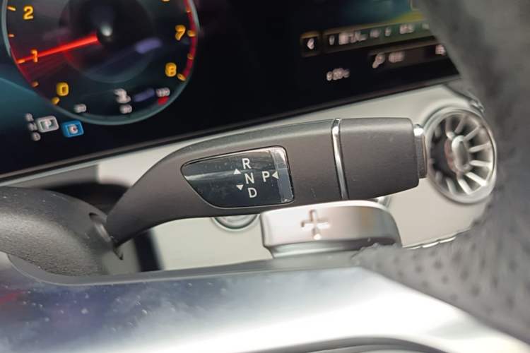 Used Mercedes-Benz E-Class 2023 E 260 Coupe Gear Lever