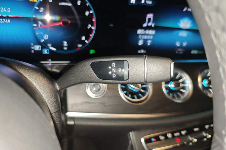 Used Mercedes-Benz E-Class 2023-Year Restyled E 300 Coupe Gear Lever