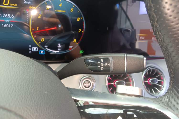 Used Mercedes-Benz E-Class 2023 E 260 Coupe Gear Lever
