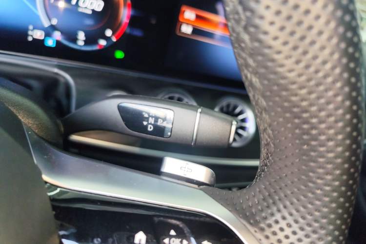 Used Mercedes-Benz E-Class 2023 E 260 Coupe Gear Lever