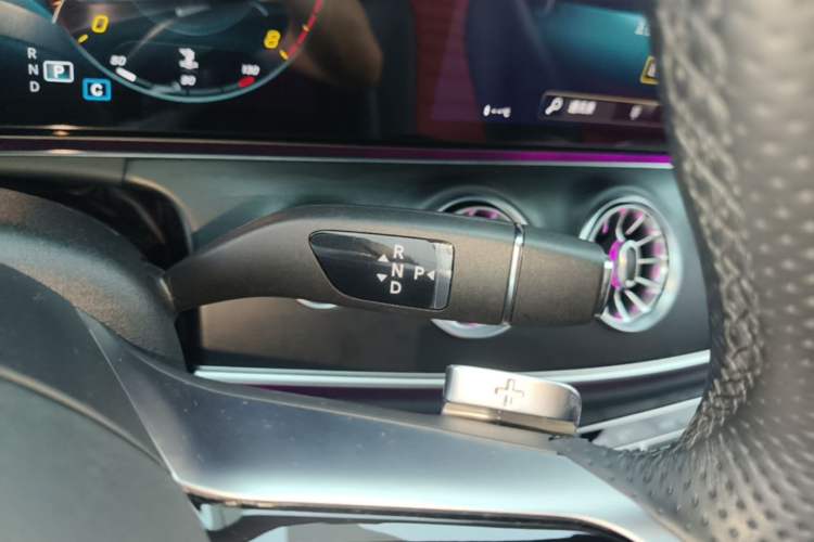 Used Mercedes-Benz E-Class 2023 E 260 Coupe Gear Lever
