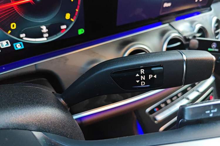 Used Mercedes-Benz E-Class 2023 E 260 Stylish Sports Edition Gear Lever