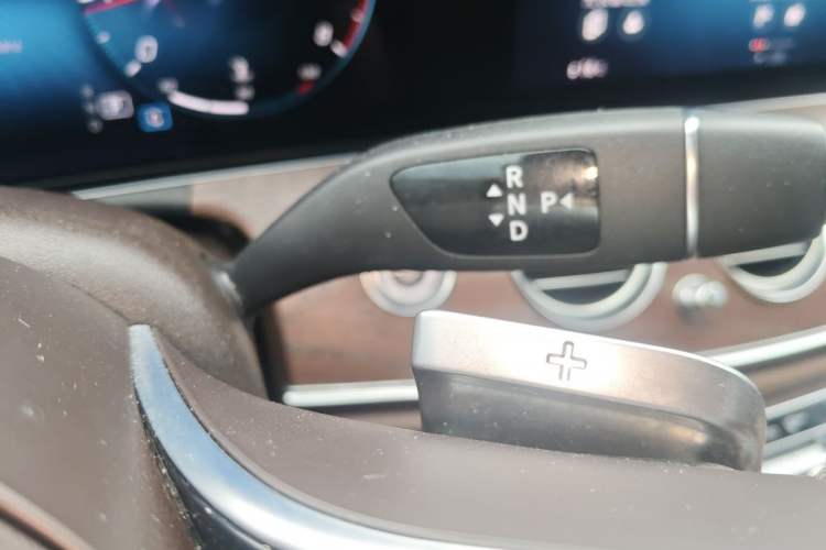 Used Mercedes-Benz E-Class 2023 E 300 L Luxury Model Gear Lever
