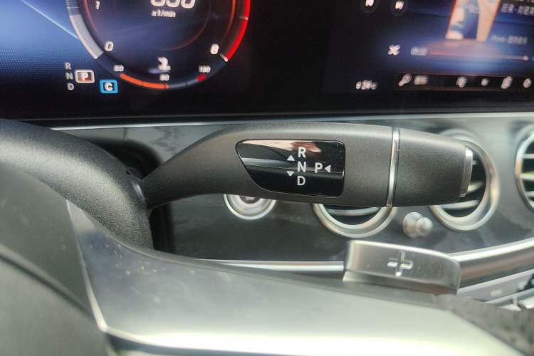Used Mercedes-Benz E-Class 2023 E 300 Stylish Sports Edition Gear Lever