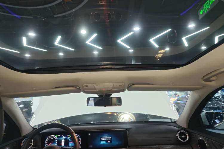 Used Mercedes-Benz E-Class 2023 E 260 L Headliner