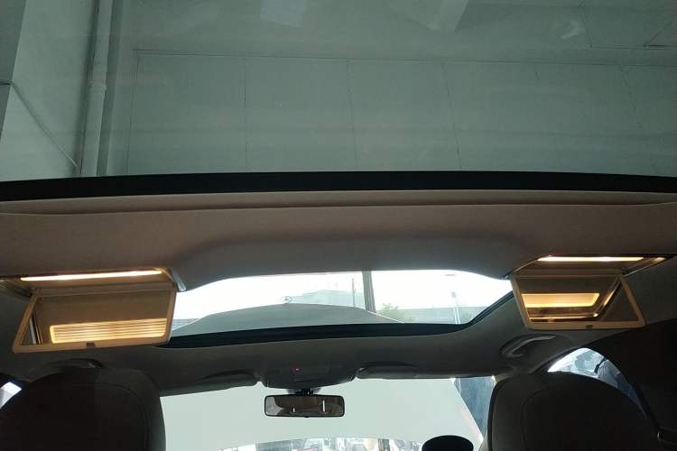 Used Mercedes-Benz E-Class 2023 E 260 L Headliner