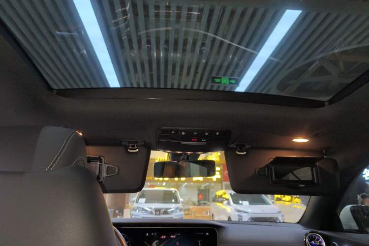 Used Mercedes-Benz E-Class 2023-Year Restyled E 260 Coupe Headliner