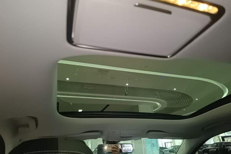 Used Mercedes-Benz E-Class 2023 Restyled E 260 L Sport Edition Headliner