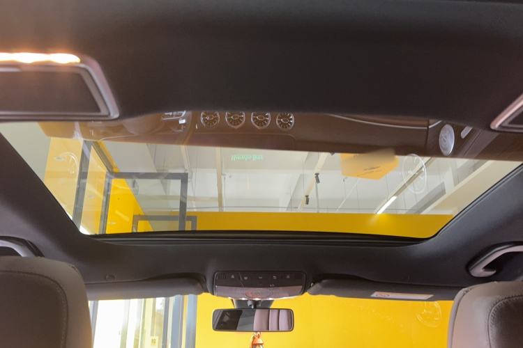 Used Mercedes-Benz E-Class 2023 Restyled E 300 L Sport Luxury Edition Headliner