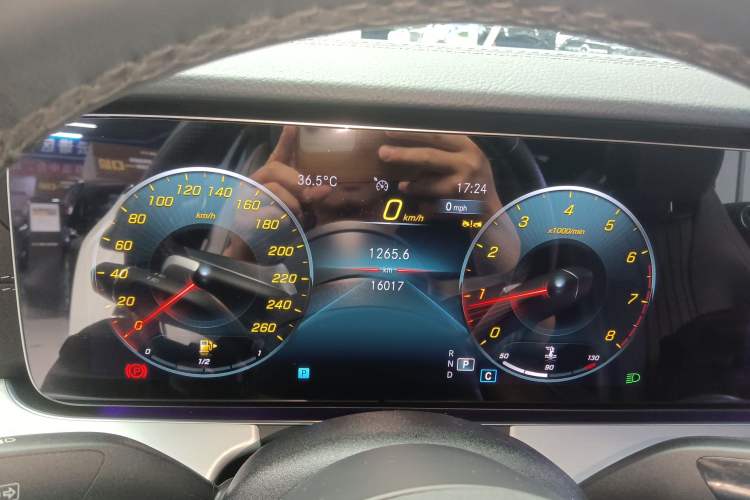 Used Mercedes-Benz E-Class 2023 E 260 Coupe Instrument Cluster