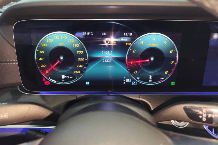 Used Mercedes-Benz E-Class 2023 E 260 4MATIC Coupe Instrument Cluster