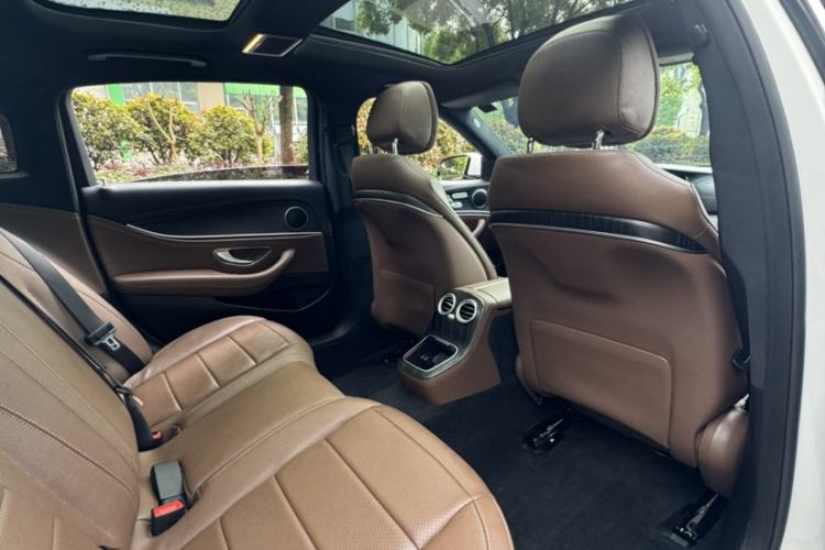 Used Mercedes-Benz E-Class 2023 Restyled E 300 L Sporty and Stylish Edition Interior 1