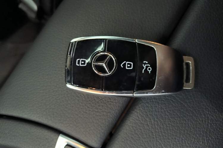 Used Mercedes-Benz E-Class 2023 E 260 Coupe Interior 1