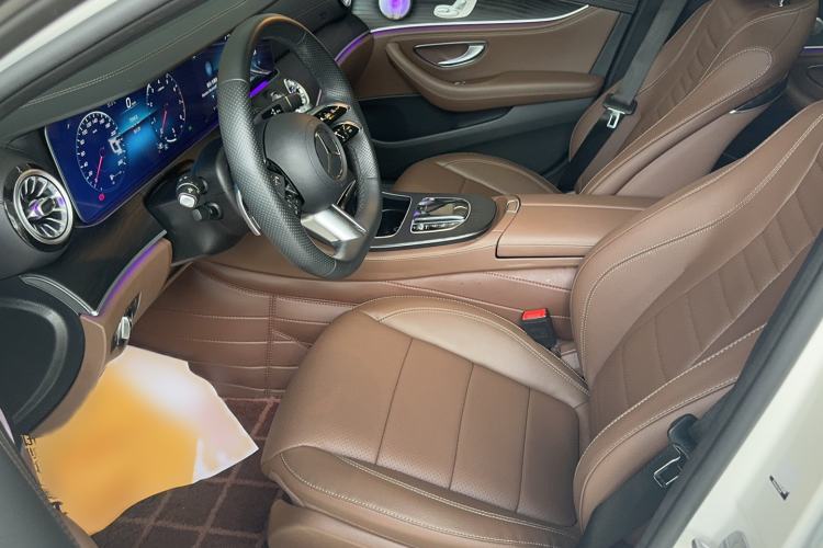Used Mercedes-Benz E-Class 2023 Restyled E 300 L Sport Luxury Edition Interior 1