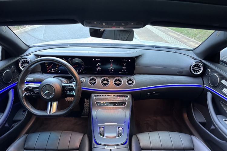 Used Mercedes-Benz E-Class 2023 E 300 Coupe Interior 1