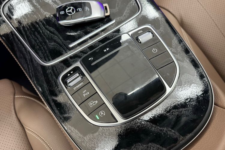 Used Mercedes-Benz E-Class 2023 E 300 Stylish Sports Edition Interior 1