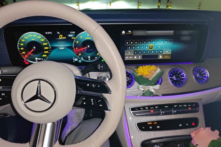 Used Mercedes-Benz E-Class 2023 E 260 Coupe Interior 2