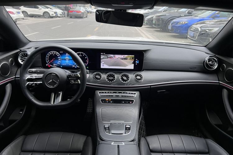 Used Mercedes-Benz E-Class 2023 E 260 Coupe Interior 2