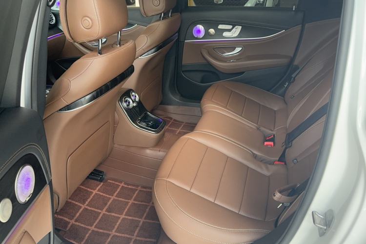 Used Mercedes-Benz E-Class 2023 Restyled E 300 L Sport Luxury Edition Interior 2