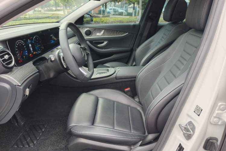 Used Mercedes-Benz E-Class 2023 E 260 L Sport Edition Interior 2