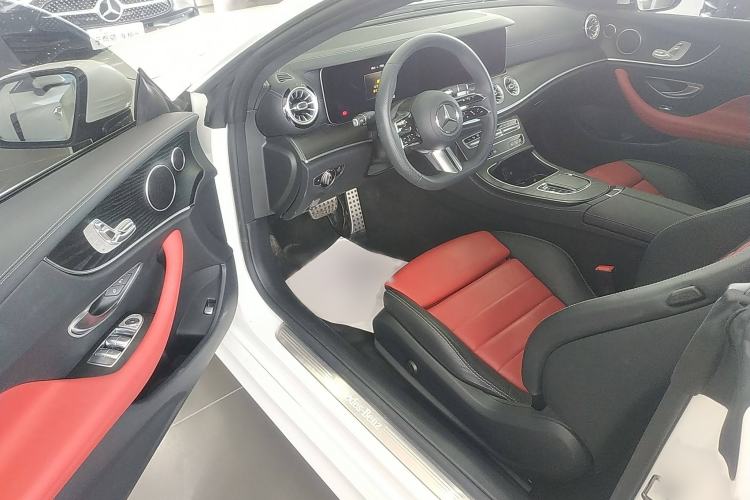 Used Mercedes-Benz E-Class 2023-Year Restyled E 260 Coupe Interior 3