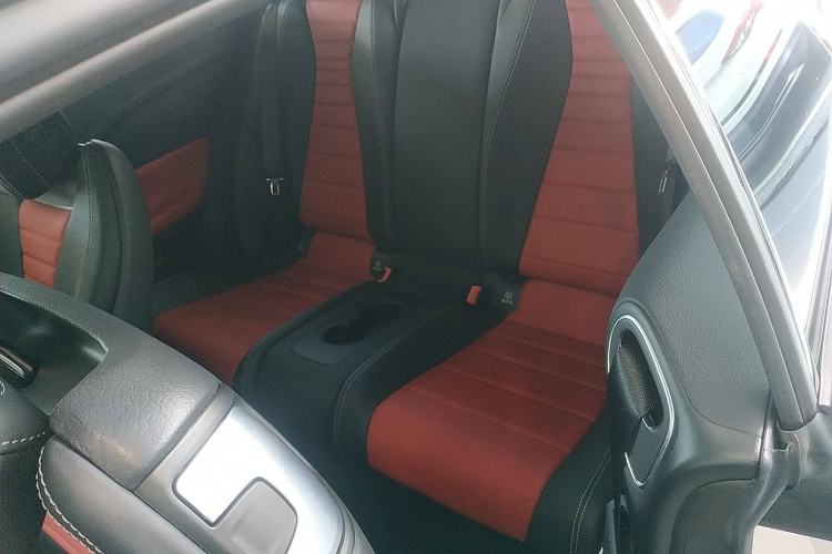 Used Mercedes-Benz E-Class 2023-Year Restyled E 260 Coupe Interior 4