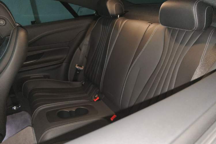 Used Mercedes-Benz E-Class 2023-Year Restyled E 300 Coupe Interior 4
