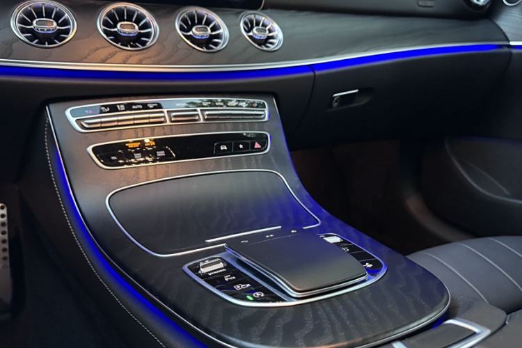 Used Mercedes-Benz E-Class 2023 E 300 Coupe Interior 5