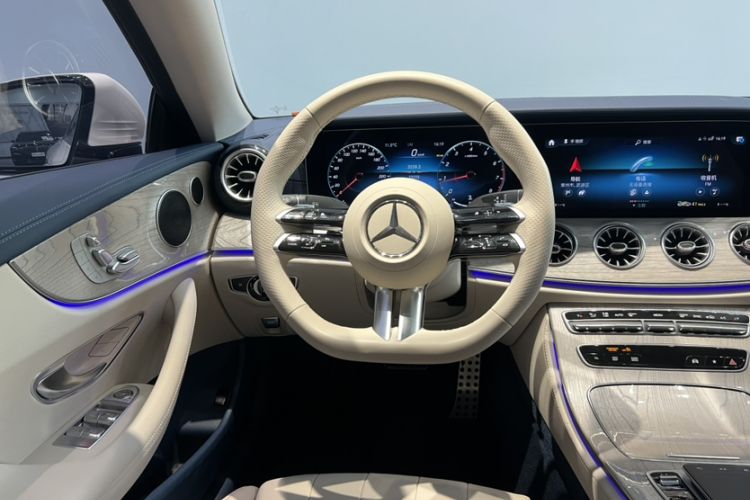 Used Mercedes-Benz E-Class 2023-Year Restyled E 260 Coupe Interior 5